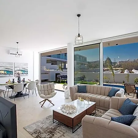 Prol19, Beautiful 3bdr With Pool, Close To Fig Tree Bay