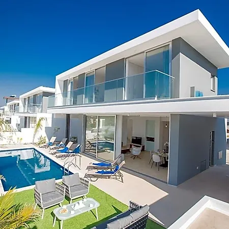 Hotel Prol19, Beautiful 3bdr With Pool, Close To Fig Tree Bay