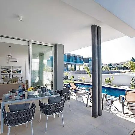 Prol19, Beautiful 3bdr With Pool, Close To Fig Tree Bay 3*