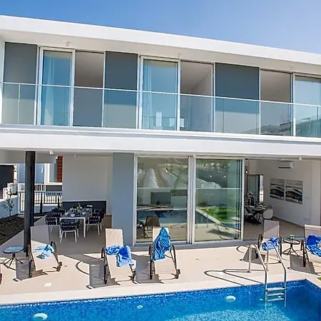 Prol19, Beautiful 3bdr With Pool, Close To Fig Tree Bay